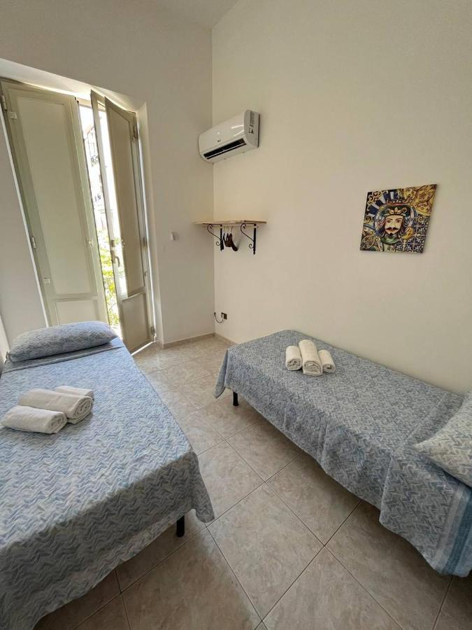 Al Cortile Di Maqueda Apartment Palermo Exterior foto